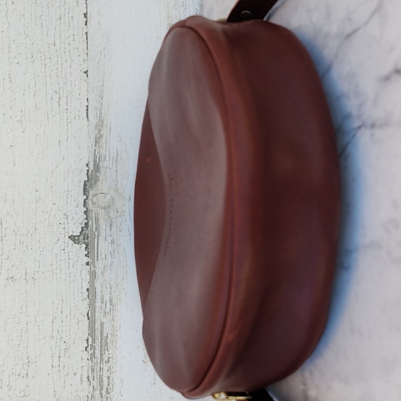 PORTLAND LEATHER 9" ROUND LEATHER CROSSBODY BAG - Picture 5 of 11